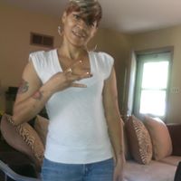 Sandra Red Photo 7