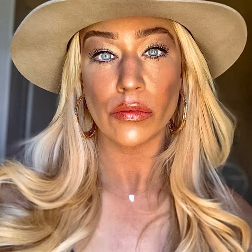 Colleen Brooks Photo 16