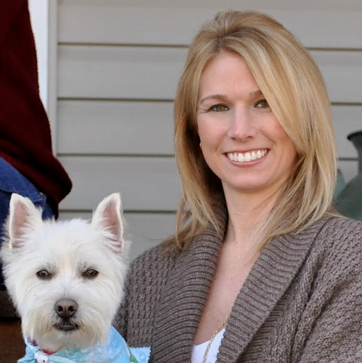 Elizabeth Mosier Photo 32