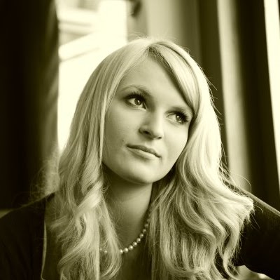 Julia Schulz Photo 25