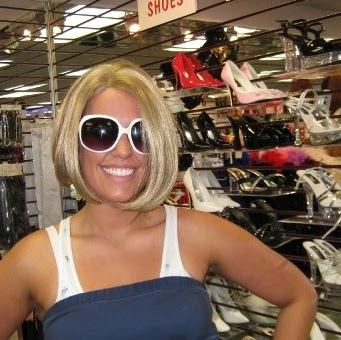 Julie Clifton Photo 13