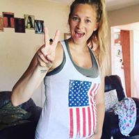 Sarah Fogle Photo 33