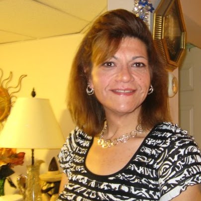 Laurie Michaels Photo 6