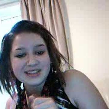 Alicia Holmes Photo 25