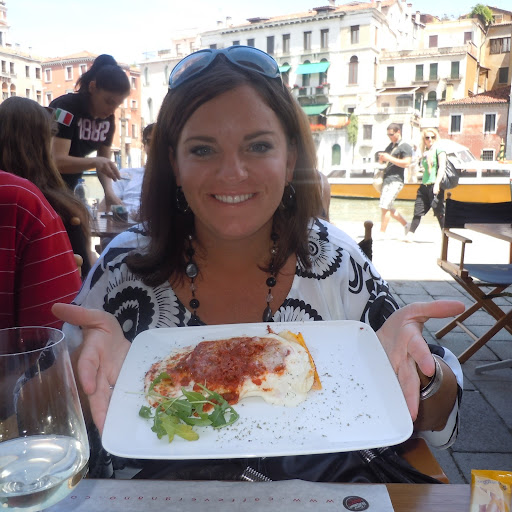 Julie Clements Photo 29