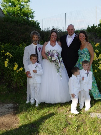 Candice Hopkins Photo 26