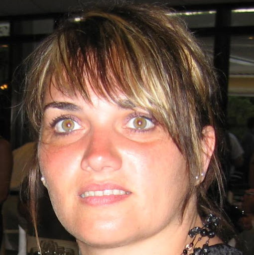 Stephanie Petit Photo 4