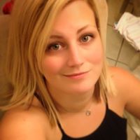 Laura Thacker Photo 13