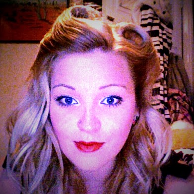 Rebecca Hutton Photo 15