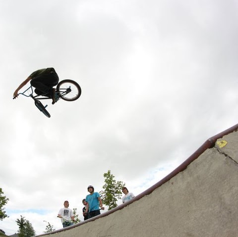 Spencer Ryan Photo 16