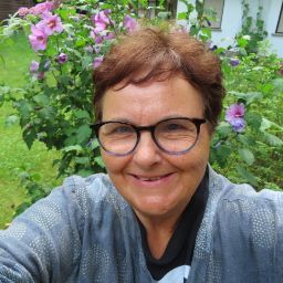 Christine Hermann Photo 17