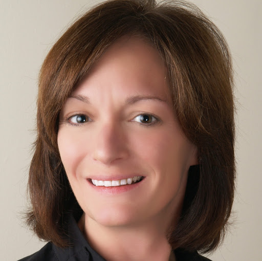 Suzanne Hart Photo 20