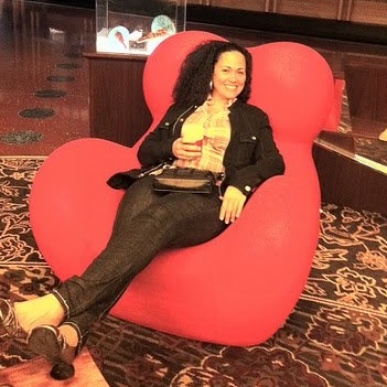 Theresa Ellis Photo 14