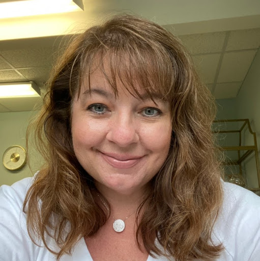 Julia Tucker Photo 27