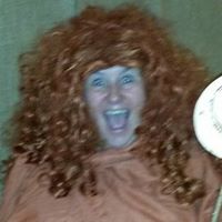 Julie Reilly Photo 19