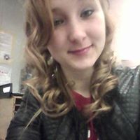 Danielle Hanson Photo 26
