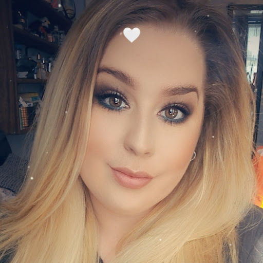 Abigail May Photo 17