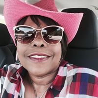 Cassandra Glover Photo 14