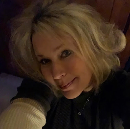 Sandra March Photo 14