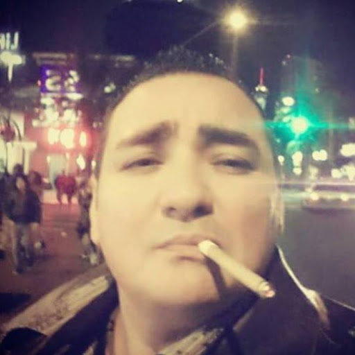 Robert Valdez Photo 9