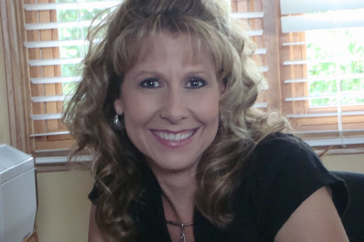 Cindy Larson Photo 30
