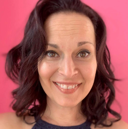 Jennifer Pace Photo 23