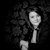 Victoria Willis Photo 25