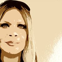 Laura Tomasello Photo 7