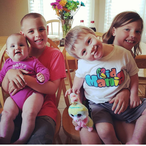 Victoria Stafford Photo 17