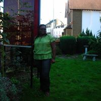 Michelle Perryman Photo 10