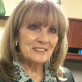 Carol Dubois Photo 11