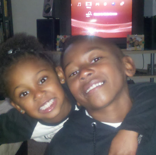 Lorraine Armstrong Photo 11