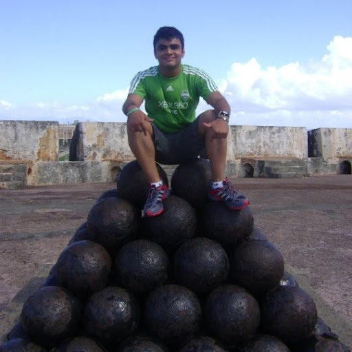 Jonathan Nieves Photo 29