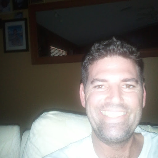 Robert Milton Photo 17