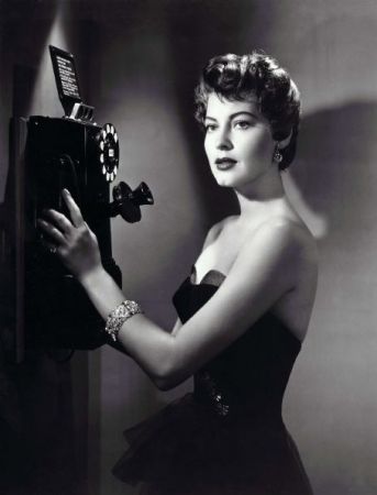 Rebecca Scott Photo 27