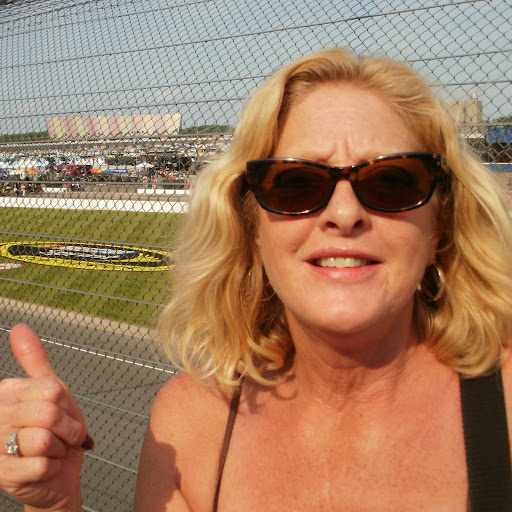 Suzanne Zimmerman Photo 33