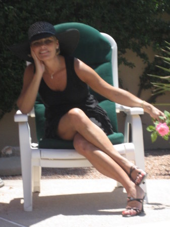 Lori Walker Photo 24