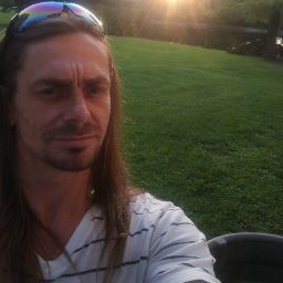 Charlie Sims Photo 34