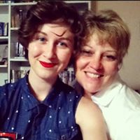 Lynda Roberts Photo 13