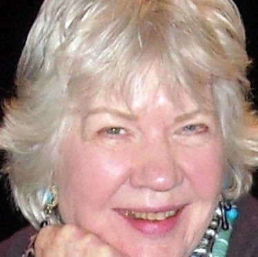 Shirley Lindsay Photo 15