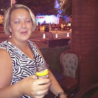 Michelle Redfern Photo 20