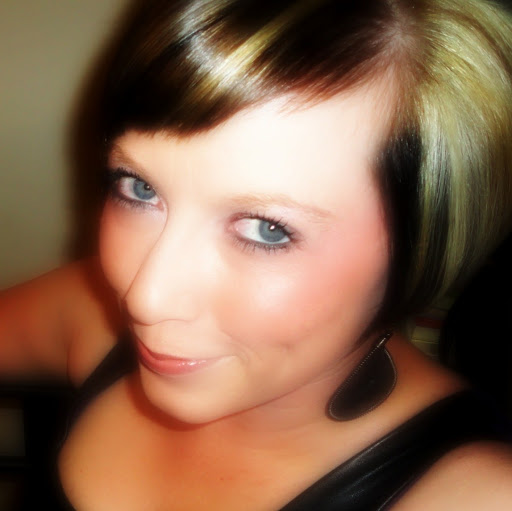 Erin Zimmer Photo 14