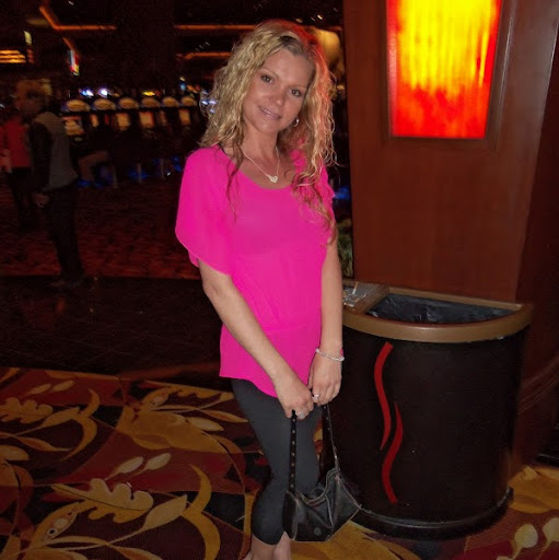 Michelle Caron Photo 30