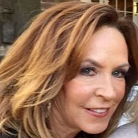 Toni Kelly Photo 35