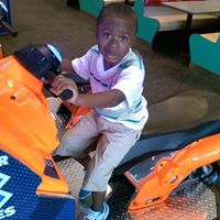 Elizabeth Hinds Photo 12