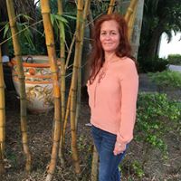 Sara Sinclair Photo 34