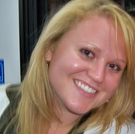 Erika Baker Photo 17