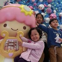 Kathy Lo Photo 24