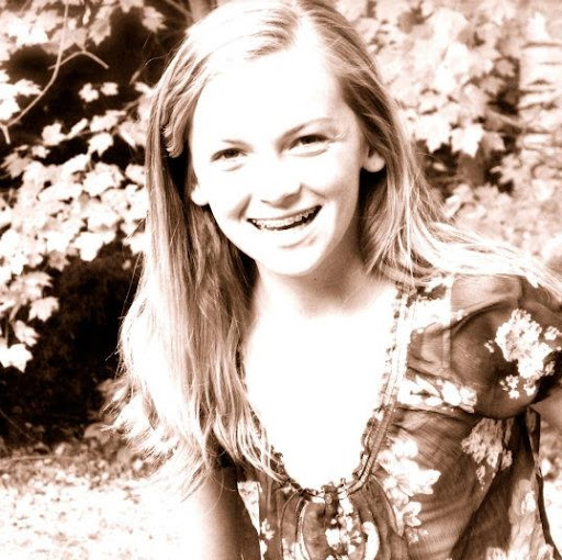 Tara Fitzpatrick Photo 11