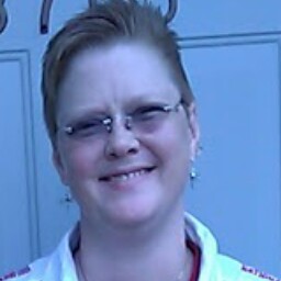 Michelle Owen Photo 47